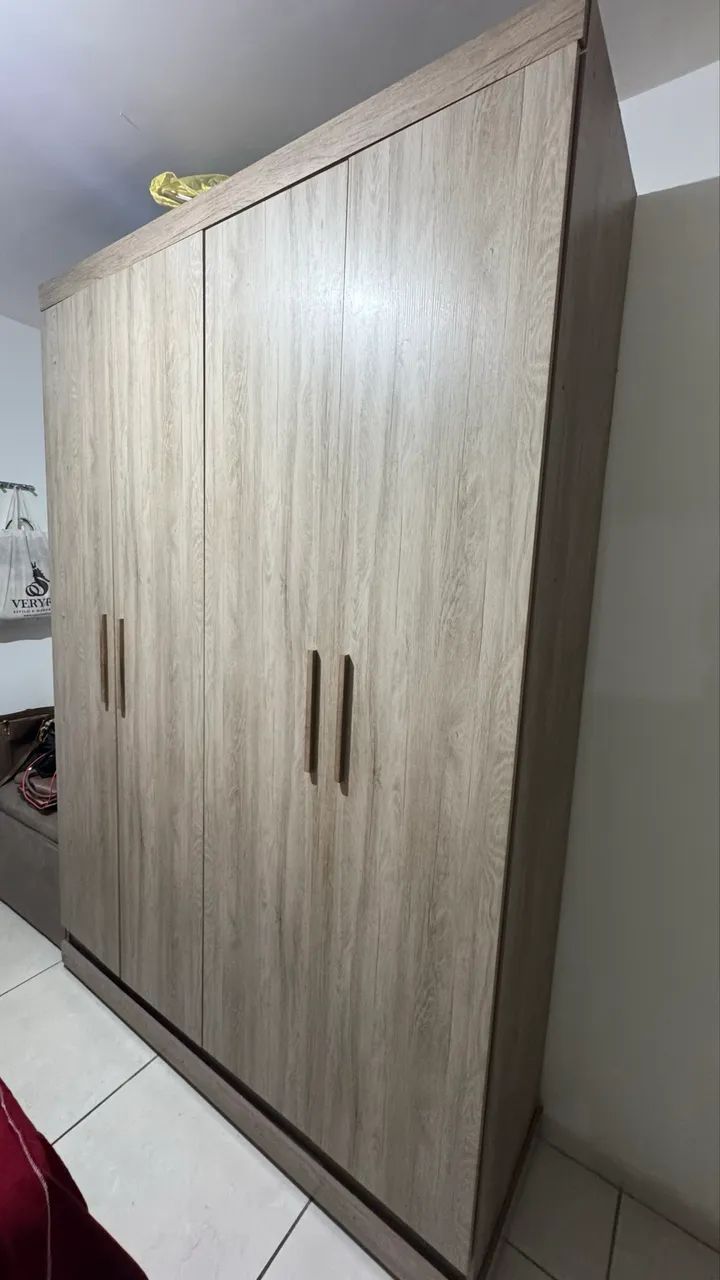 Guarda-roupa 