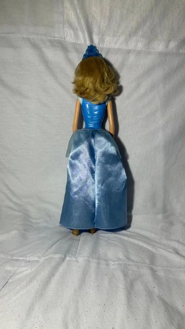 Boneca Disney Princess Sparkling Princess Cinderella - Foto 2