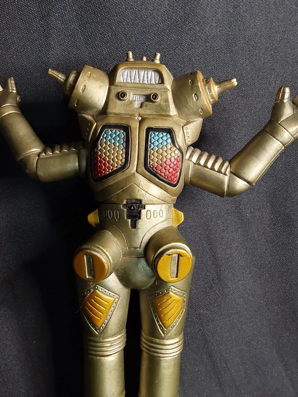 boneco montro king joe serie ultraseven