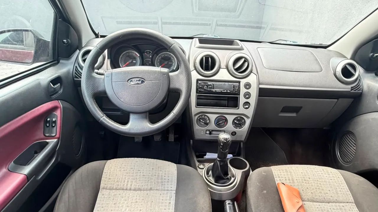 Ford Fiesta Sed. 1.6 8V Flex 4P 2011 - Foto 3