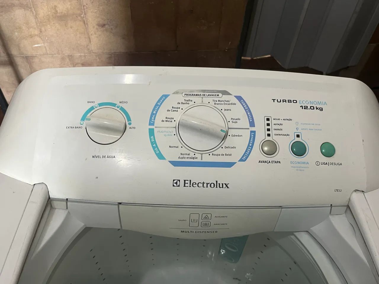 Máquina de lavar Electrolux 12 kilos funcionando perfeitamente  - Foto 4