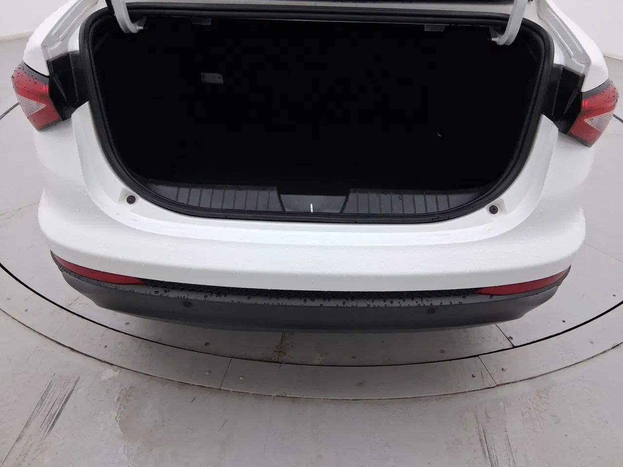 Fiat Cronos 1.0 6V Flex, foto 9 de 18