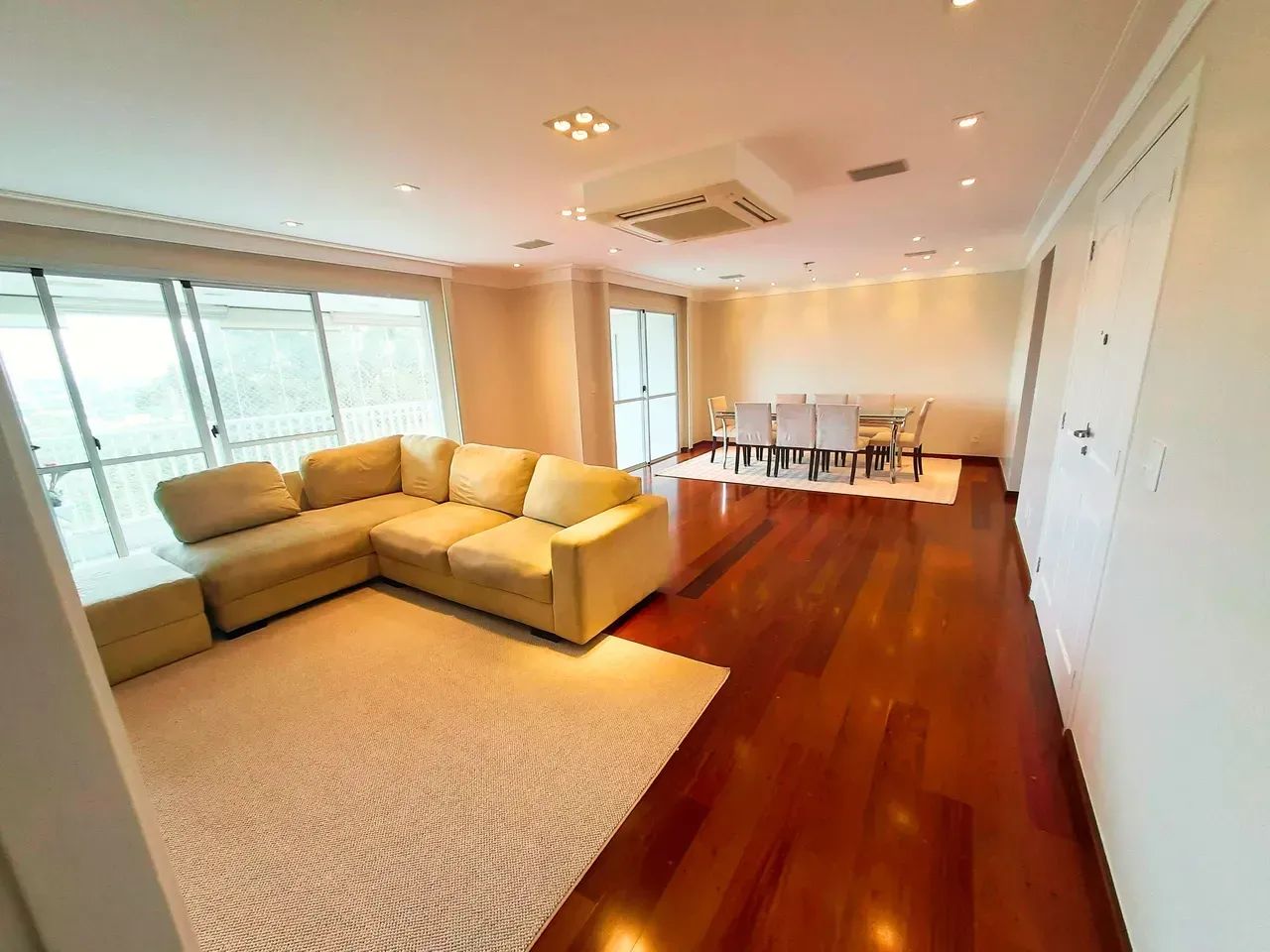 Apartamento para venda com 185 metros quadrados com 4 quartos