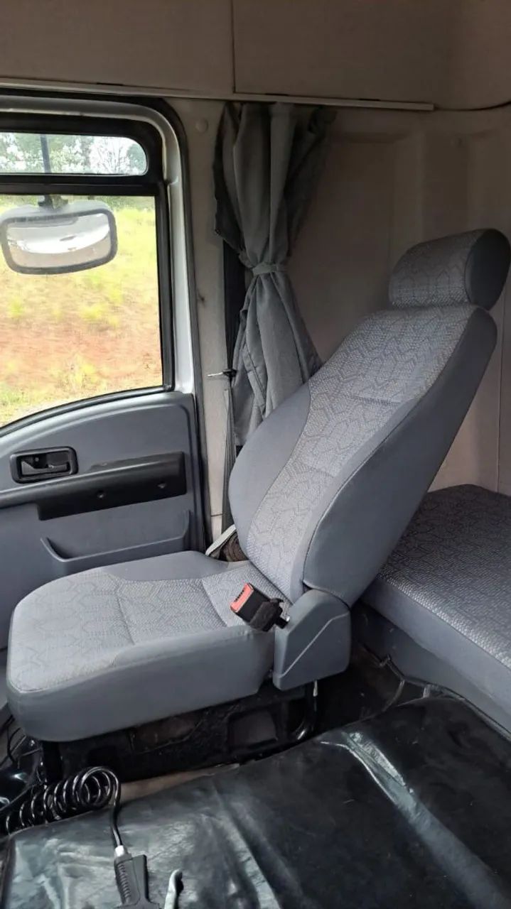 FORD CARGO COM BAU - Foto 5