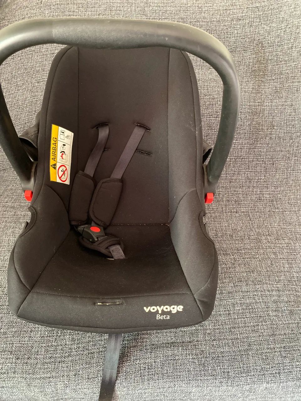 Bebê conforto pra carro marca voyage