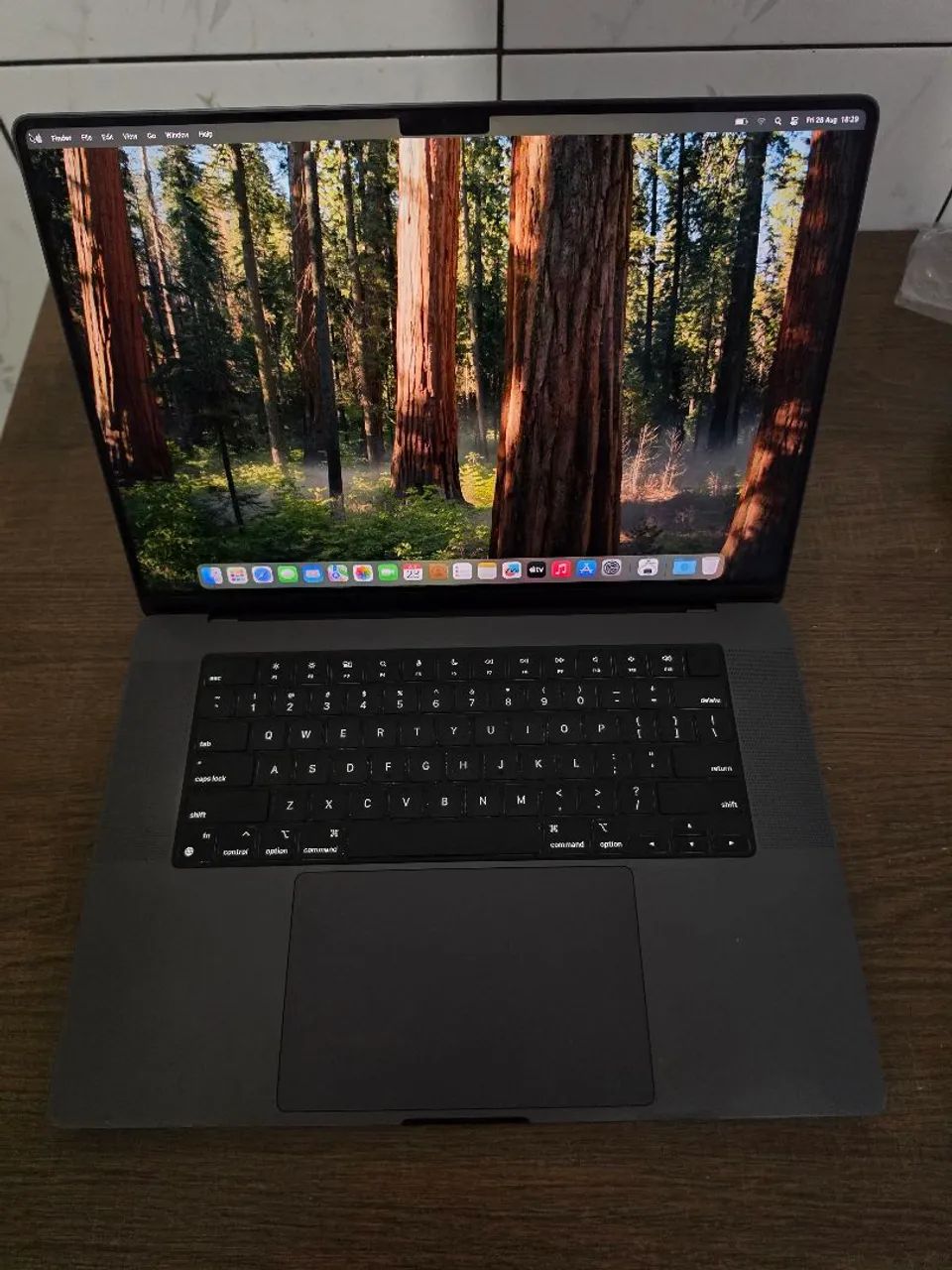 Apple macbook pro 16 A2991 m3 pro 18gb 512ssd top 