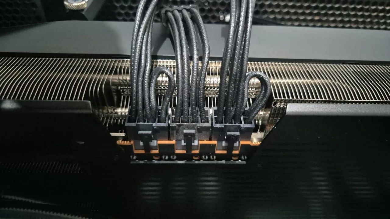 Placa de Video 9070XT Mercury - Foto 4