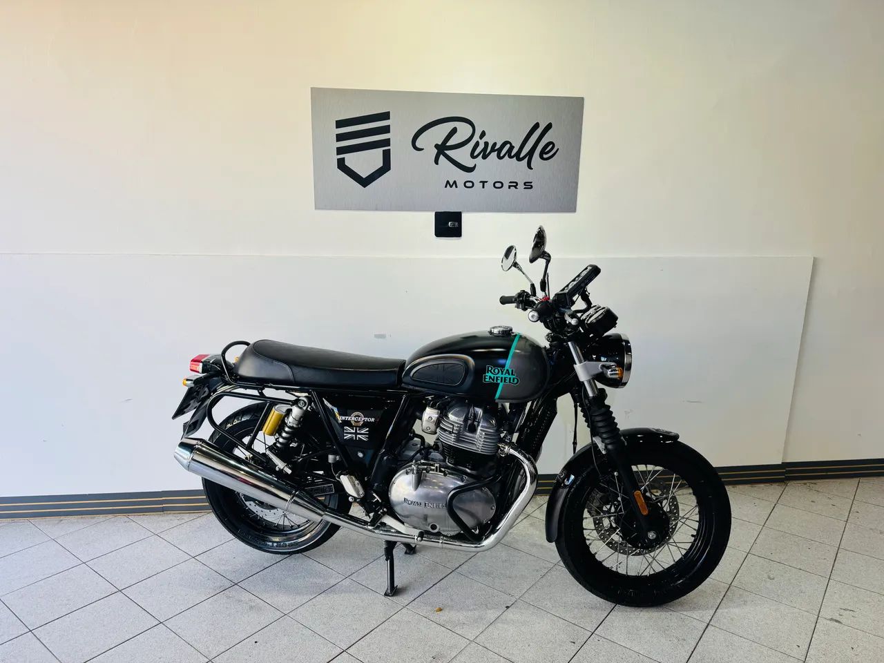 ROYAL ENFIELD INTERCEPTOR 650