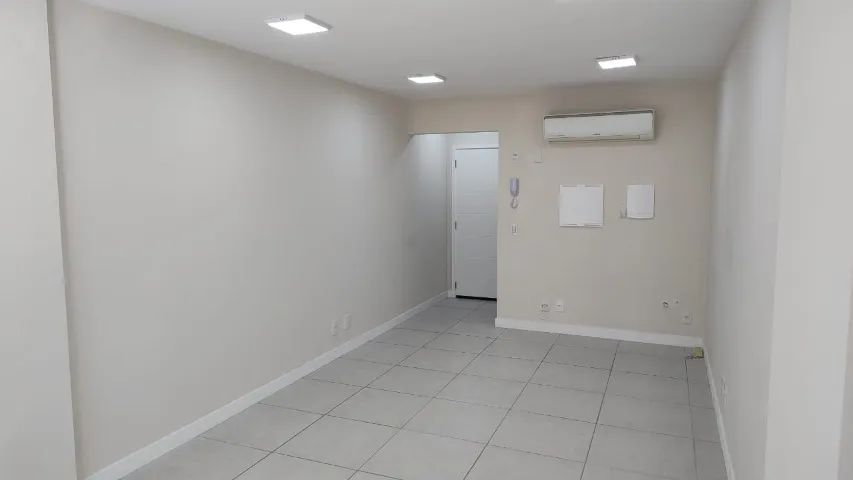 Alugo Sala Comercial com Garagem, próximo à UFSC e ao Villa Romana Shopping, na Trindade. - Foto 2