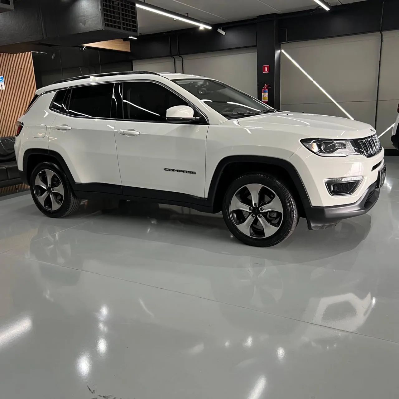 Jeep Compass Longitude 2.0 4X2 Flex 16V Aut. 2017 - Foto 5