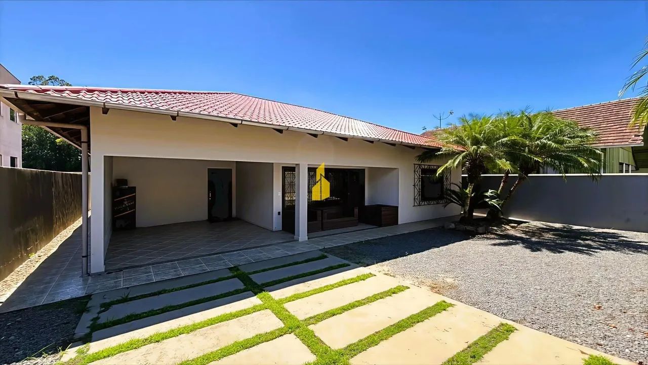 Casa com 4 quartos em Rio dos Cedros-SC