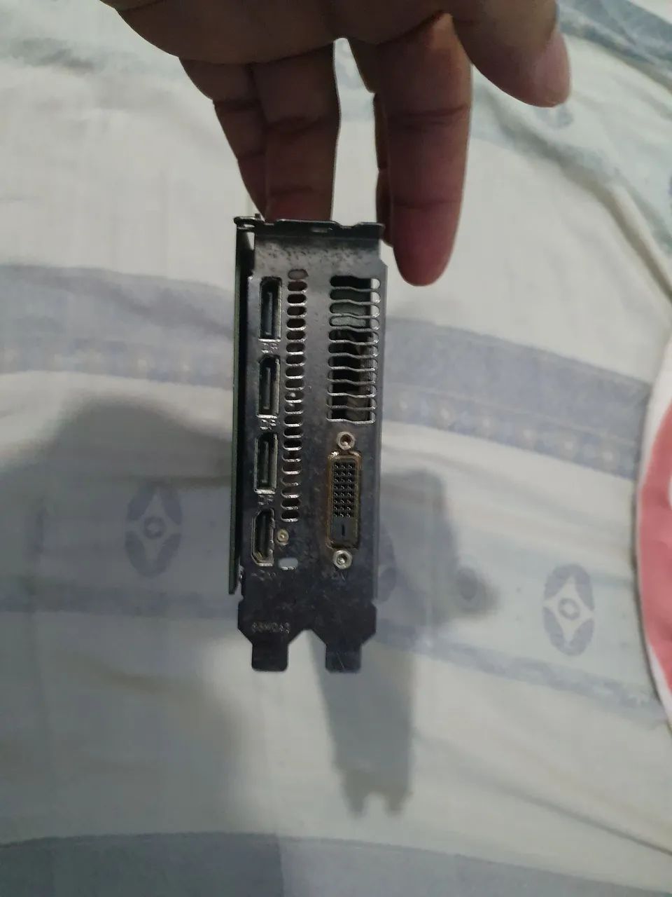 Placa de vídeo Radeon RX 480 8gb gdd5 com Defeito - Foto 4