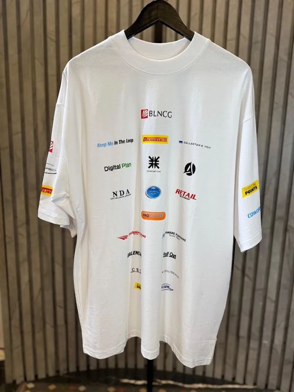 CAMISETA BALENCIAGA -PROPAGANDA 