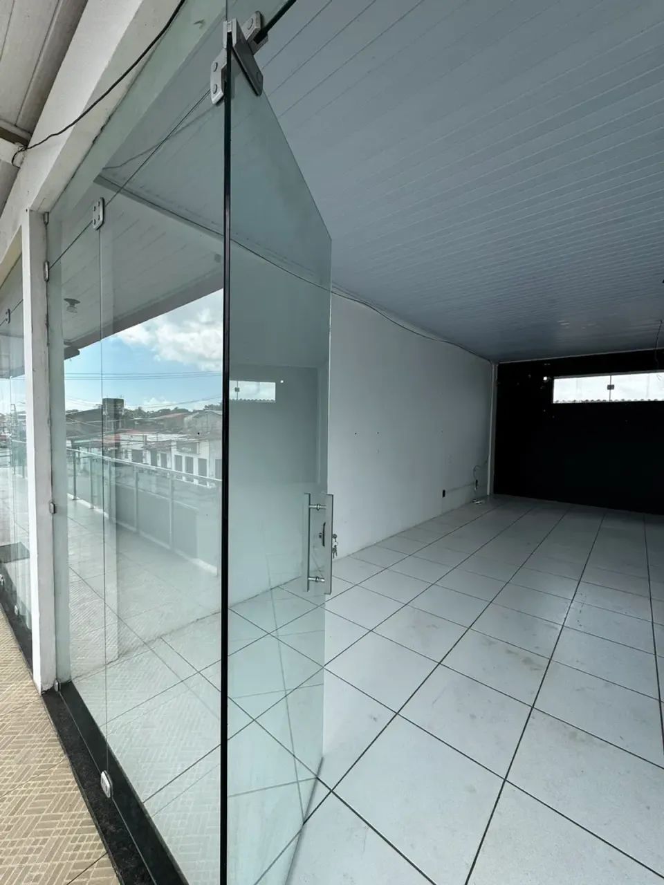 ALUGA-SE PONTO COMERCIAL  SOBRELOJA NO TURU - Foto 5