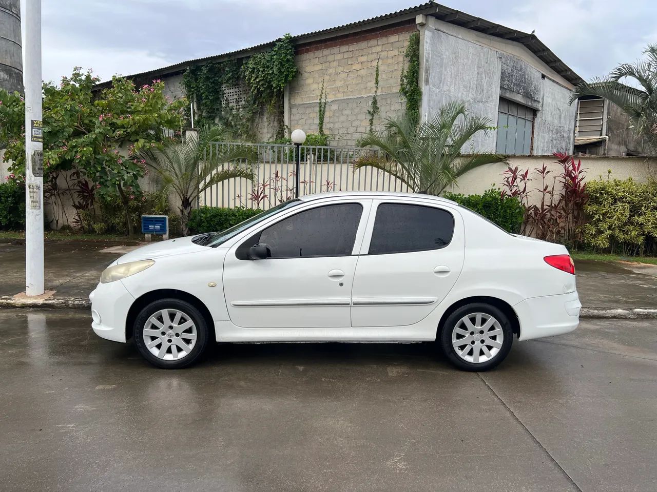 Peugeot 207 2012