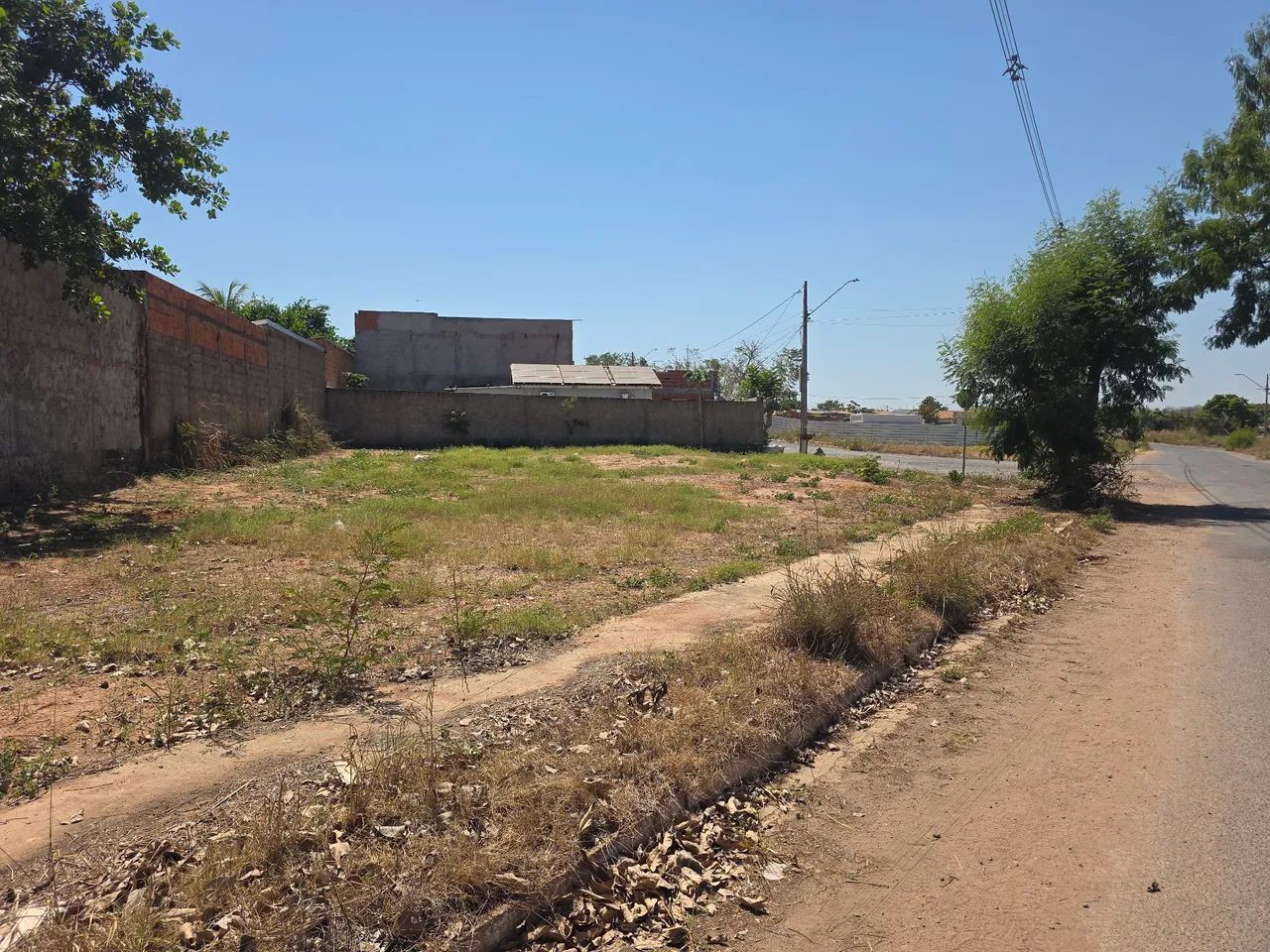 Terreno.  Lote. Imperdivel. Casa