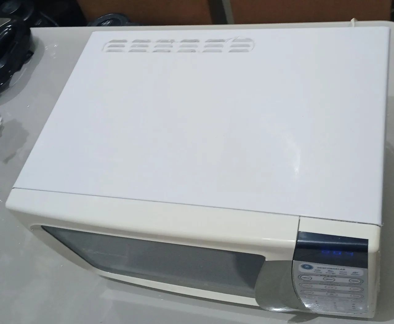 MICRO-ONDAS ELECTROLUX 20L  - Foto 4
