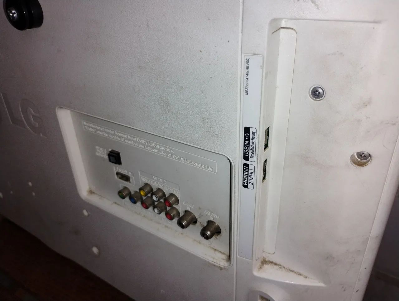 TV LED LG Branca 32 Polegadas Modelo 32LB560B Tela trincada Ligando - Foto 5