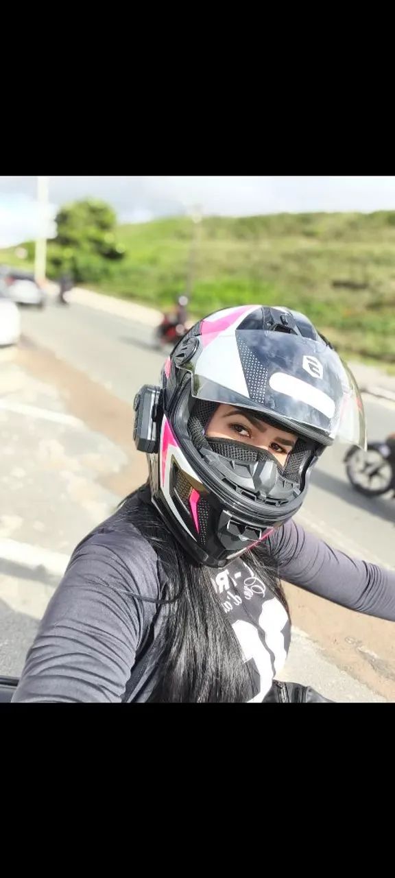 Capacete feminino