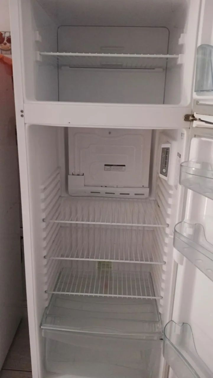  Geladeira consul 334L - Foto 5