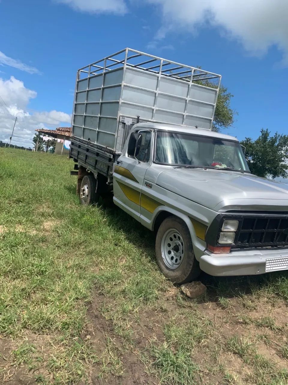 F1000