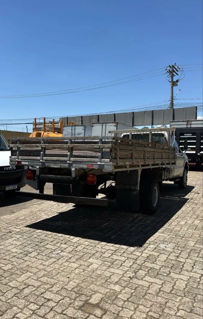 F-4000 muito conservada  - Foto 5