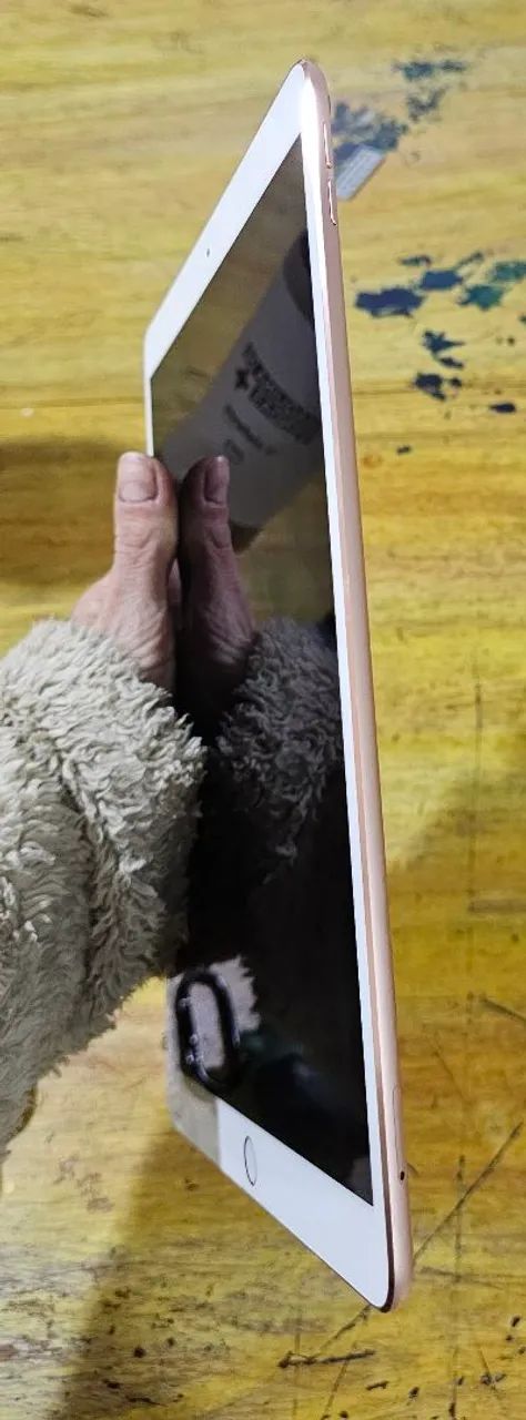 iPad Pro 10,5" 64GB Rose Gold - Impecável (IpadOS 17) - Foto 2