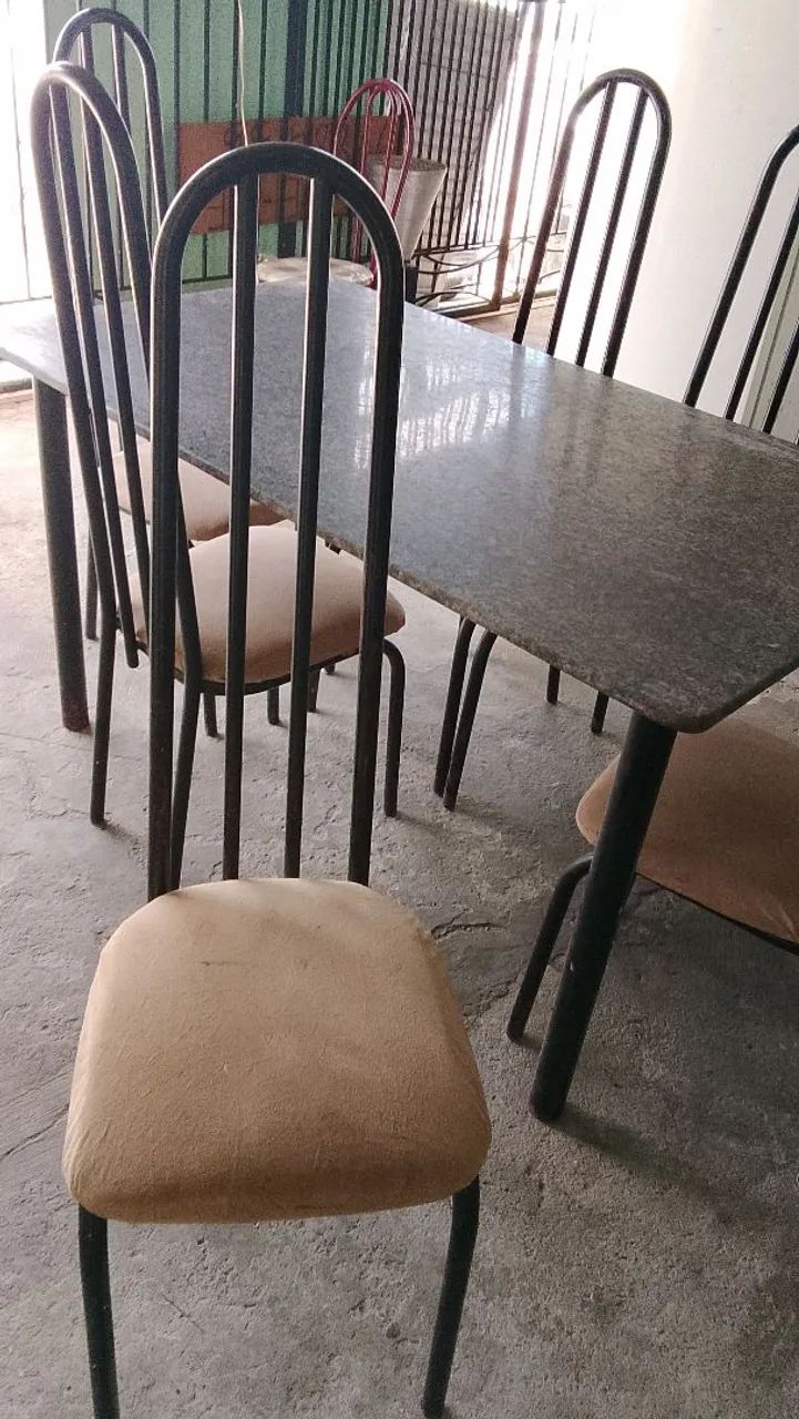 Mesa de mármore com 6 cadeiras  - Foto 2