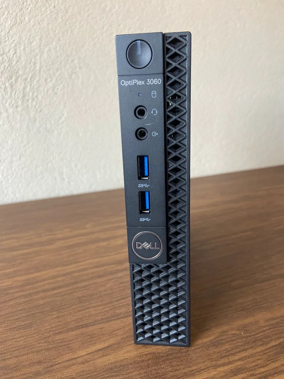 Mini PC Dell i3 8ª Geração / UHD Graphics / 8GB RAM / 250GB SSD