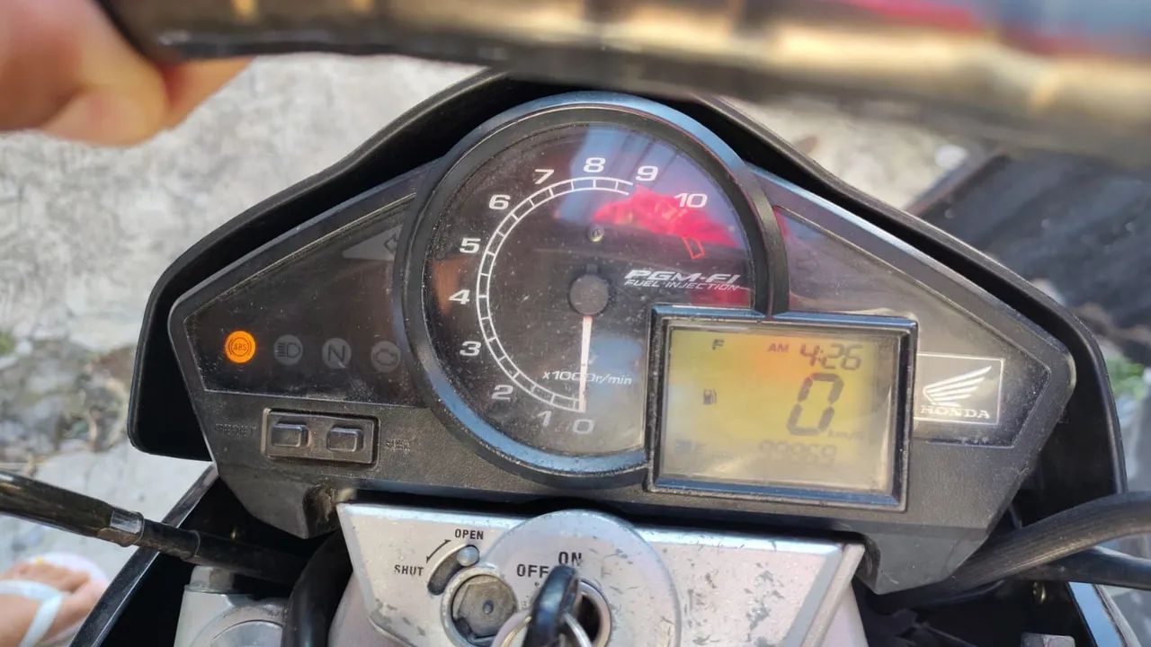 Vende se CB 300 - Foto 2