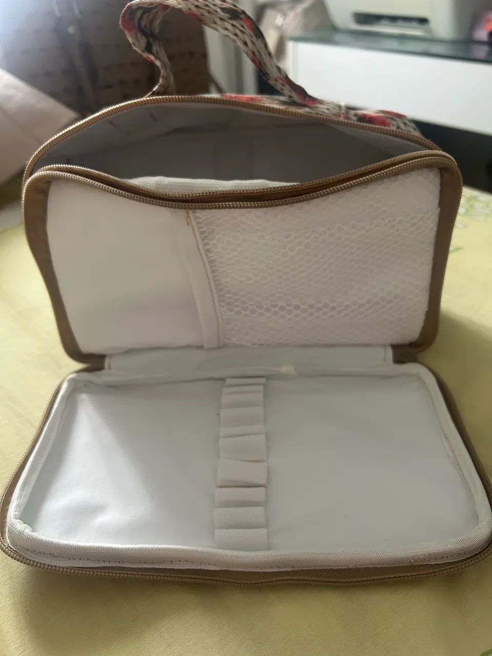 Necessarie  - Foto 3