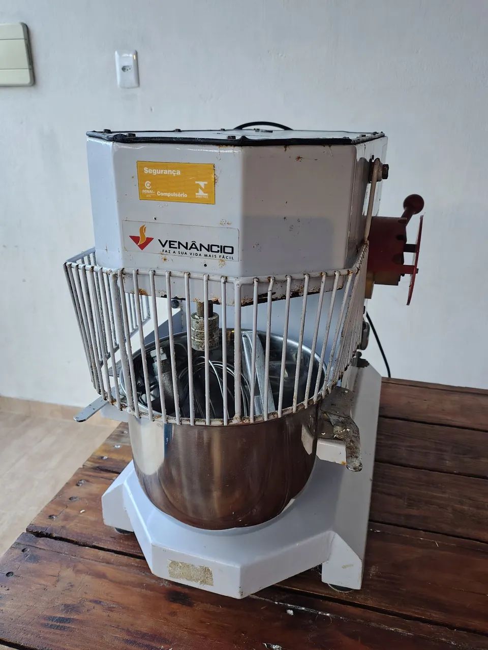 Batedeira Planetária Venâncio. - Foto 2