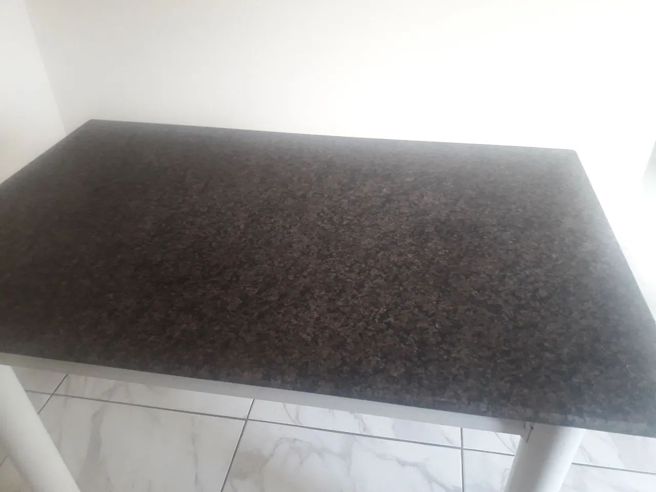 Mesa granito 1.20 x.080 sem cadeiras 