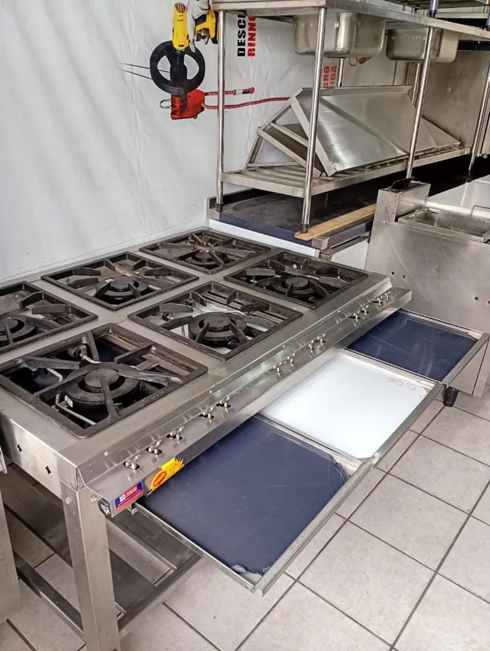 Fogão industrial em inox com paneleiro gradeado  - Foto 2