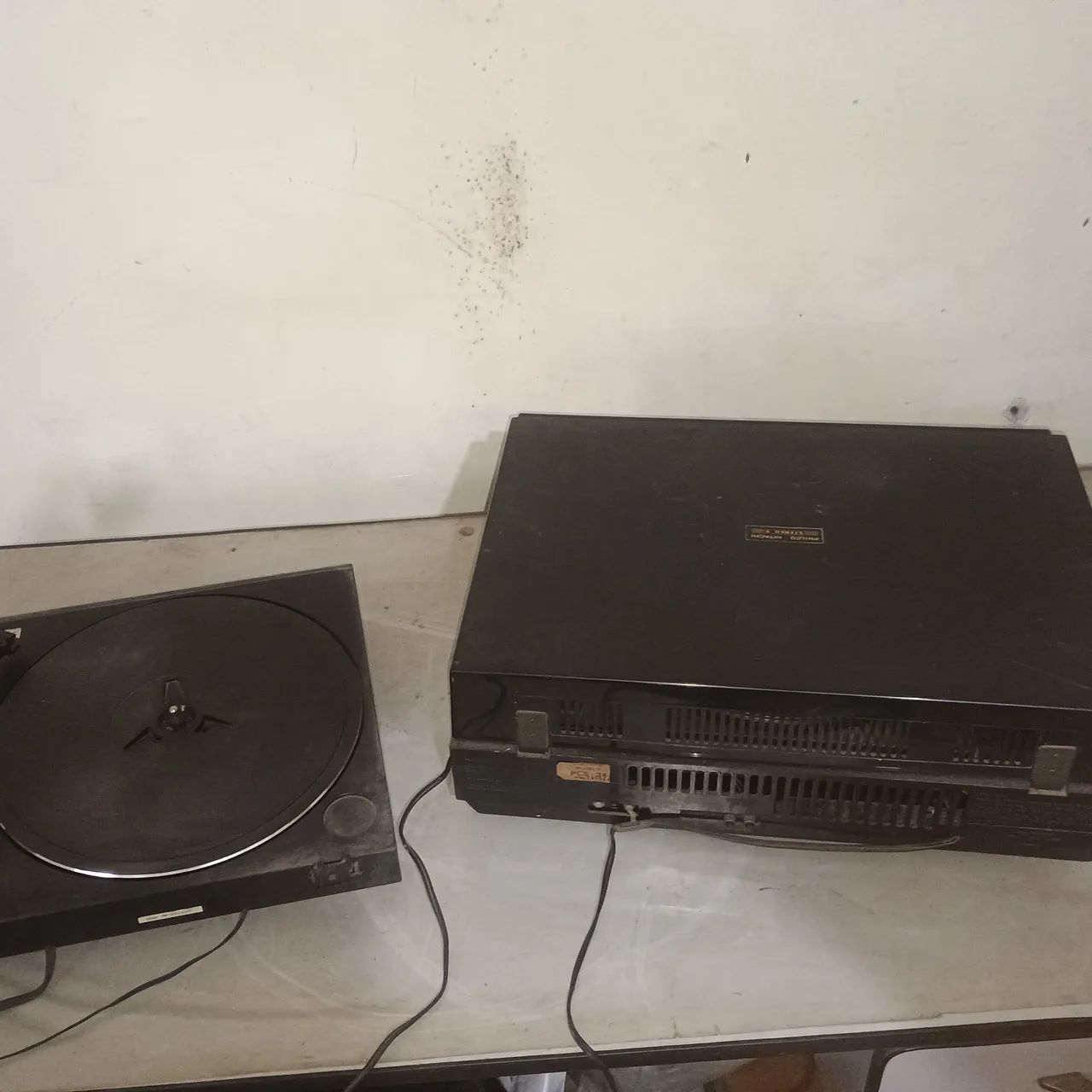 Antigo toca discos e uma pickup - Foto 3