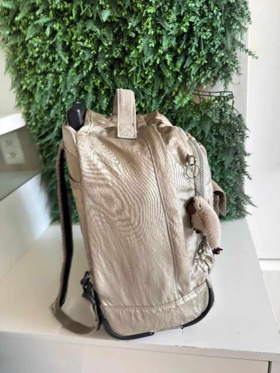 Mochila kipling ORIGINAL dourada  - Foto 4