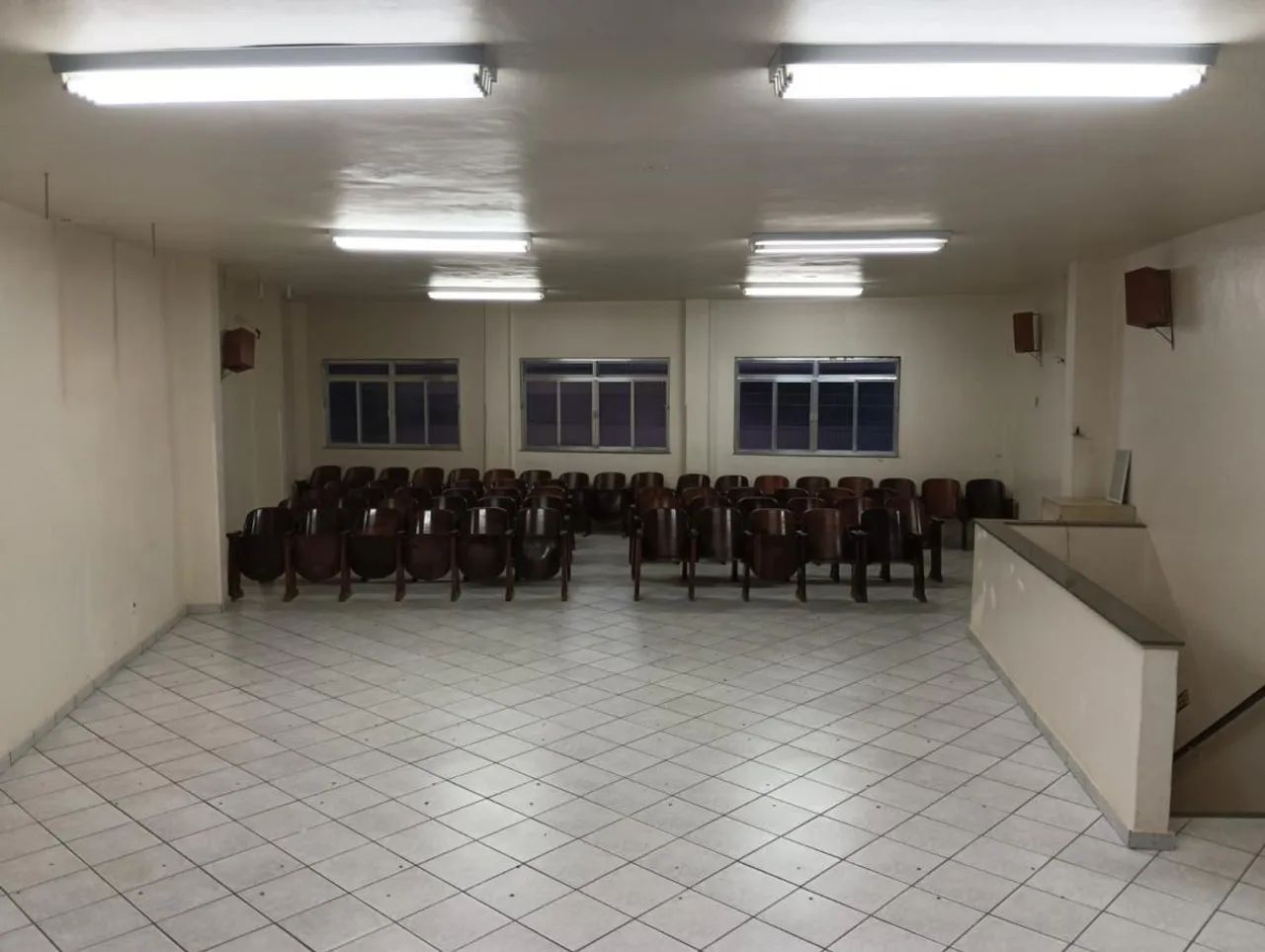 Imóvel Comercial para Venda em Além Paraíba, Vila Laroca, 1 dormitório, 2 banheiros - Foto 2
