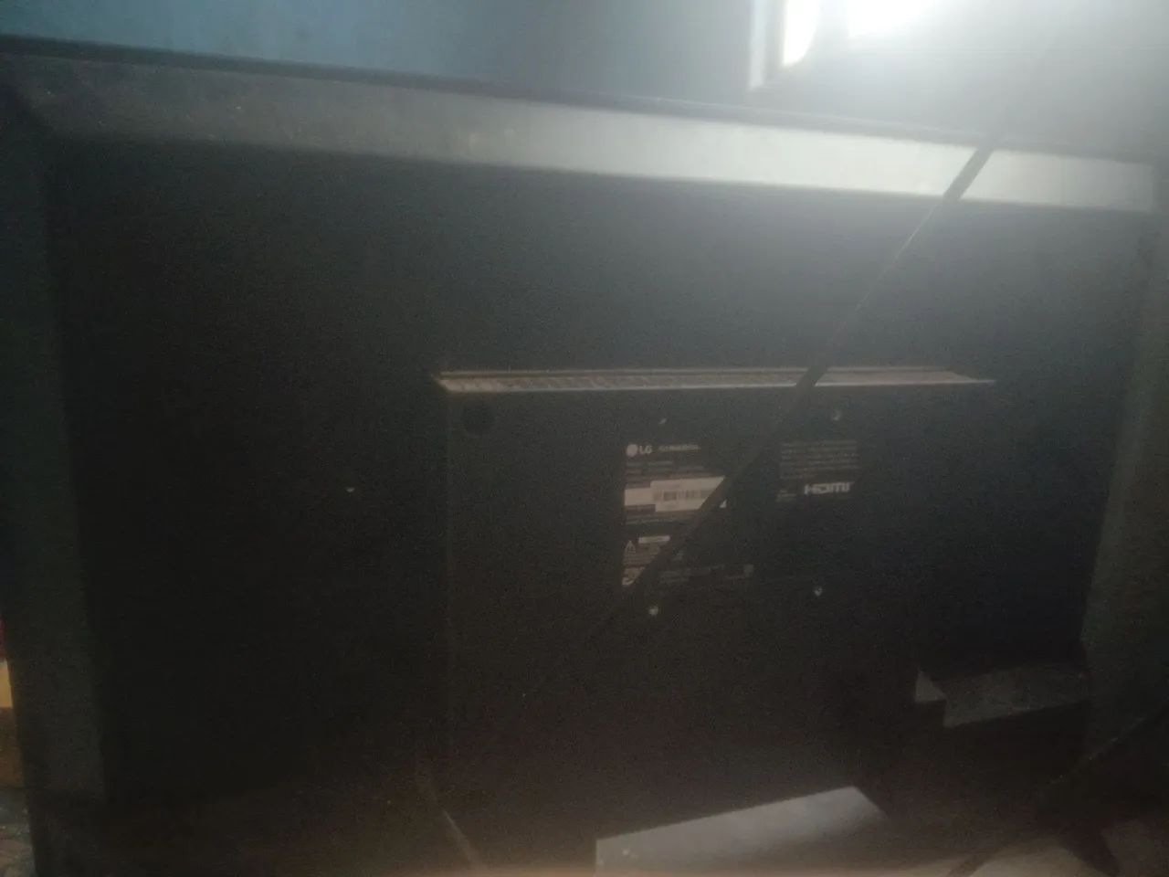 TV LG 32 polegadas nova somente com a tela quebrada - Foto 2