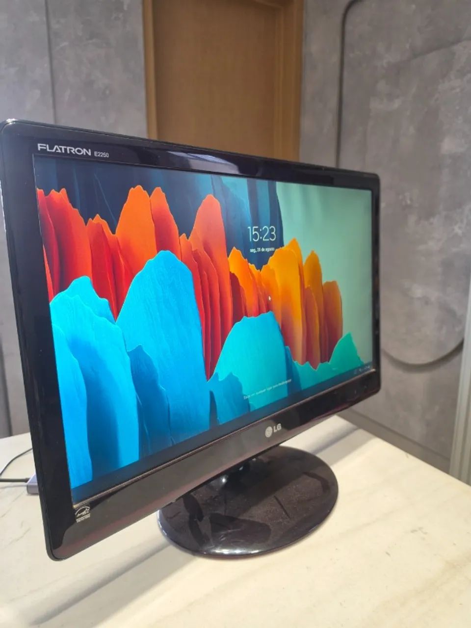 Monitor LG Flatron 21,5? Full HD | HDMI, DVI e VGA | Funcionando - Foto 2