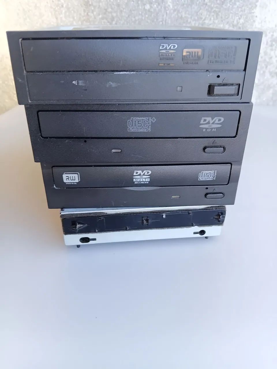 Lote com 4 Gravadores e Leitores DVD SATA - Usados e Funcionando