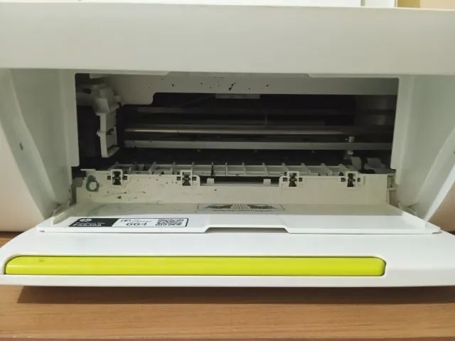 hp deskjet 2136 (sem cabo de força e manchas na parte interna)