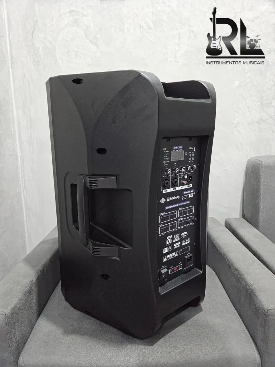 Caixa ativa Waldman Tourcab Lite 15