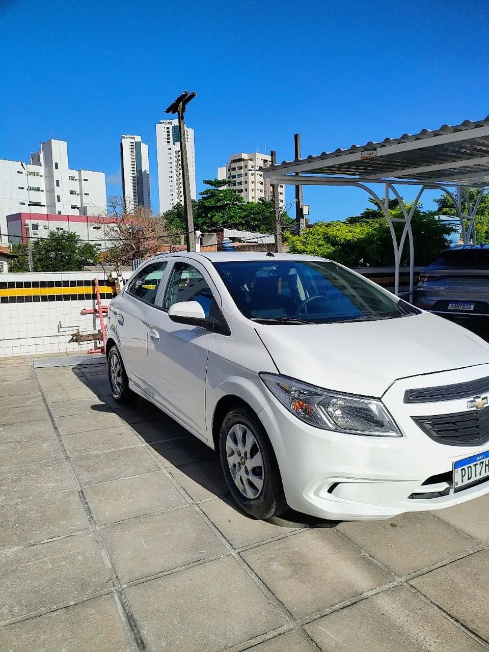 Chevrolet Onix ONIX HATCH Joy 1.0 8V Flex 5p Mec. 2018