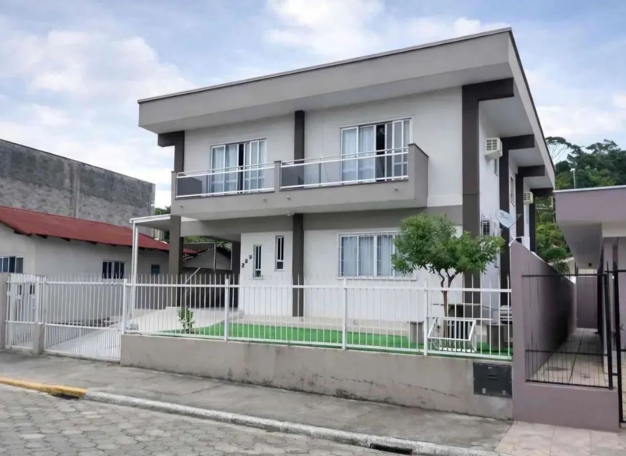 SOBRADO EM ITAPEMA, 3 quartos, mobiliado