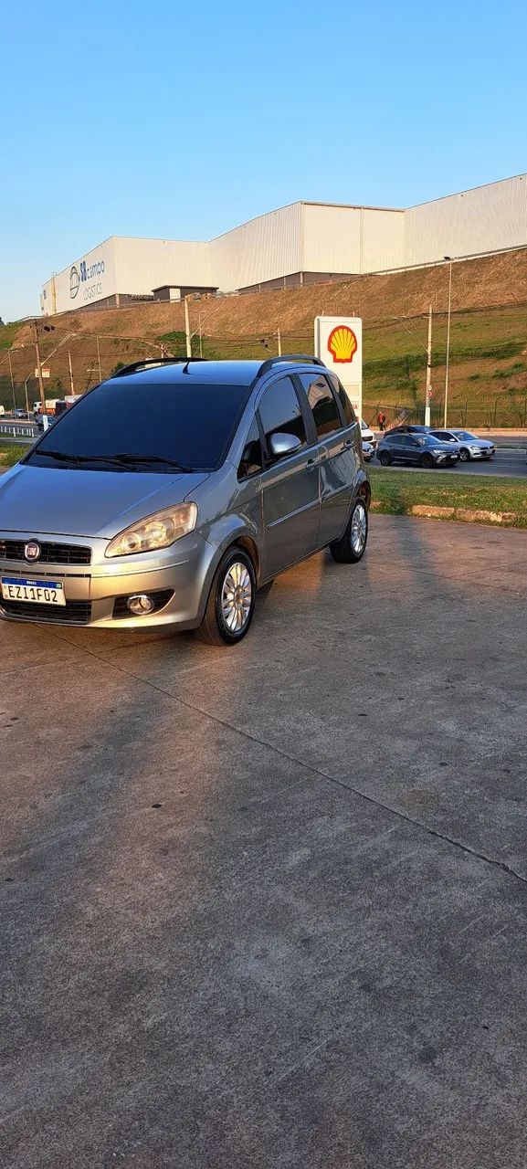 Fiat Idea Attractive 1.4 Fire Flex 8V 5P 2012