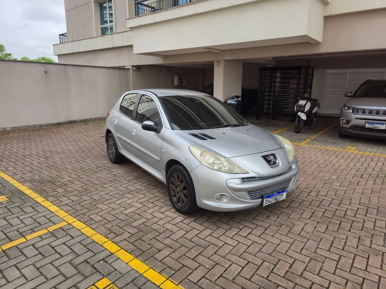 Peugeot 207 XS 1.6 Flex 16V 5p, foto 3 de 11