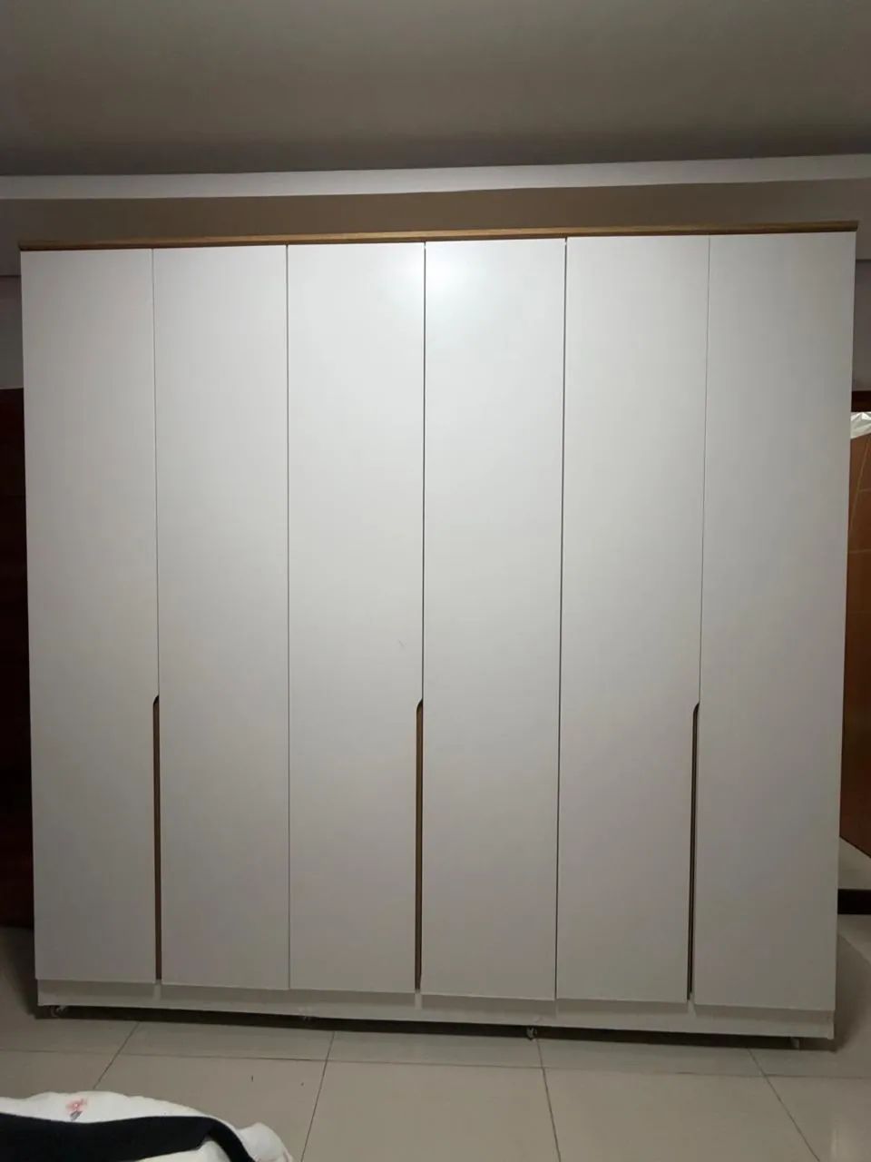 Guarda-roupa 6 portas seminovo