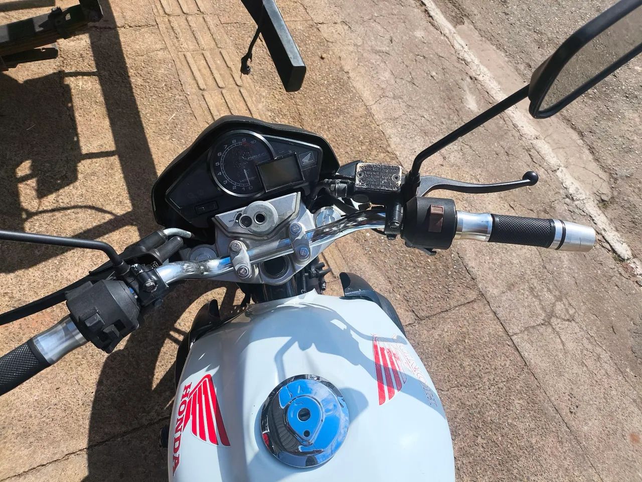 Cb300 2011/2012 motor e pneu zero  - Foto 2