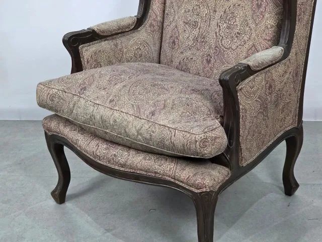 Poltrona Pronvençal em madeira maciça, firme e resistente - Foto 4