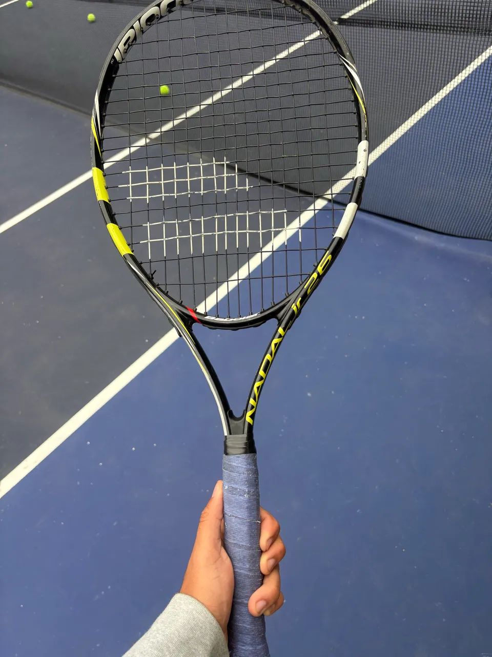 Raquete de tênis Nadal jr 26 polegadas 245 gramas  - Foto 5